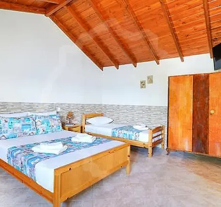 Avgoustos House *